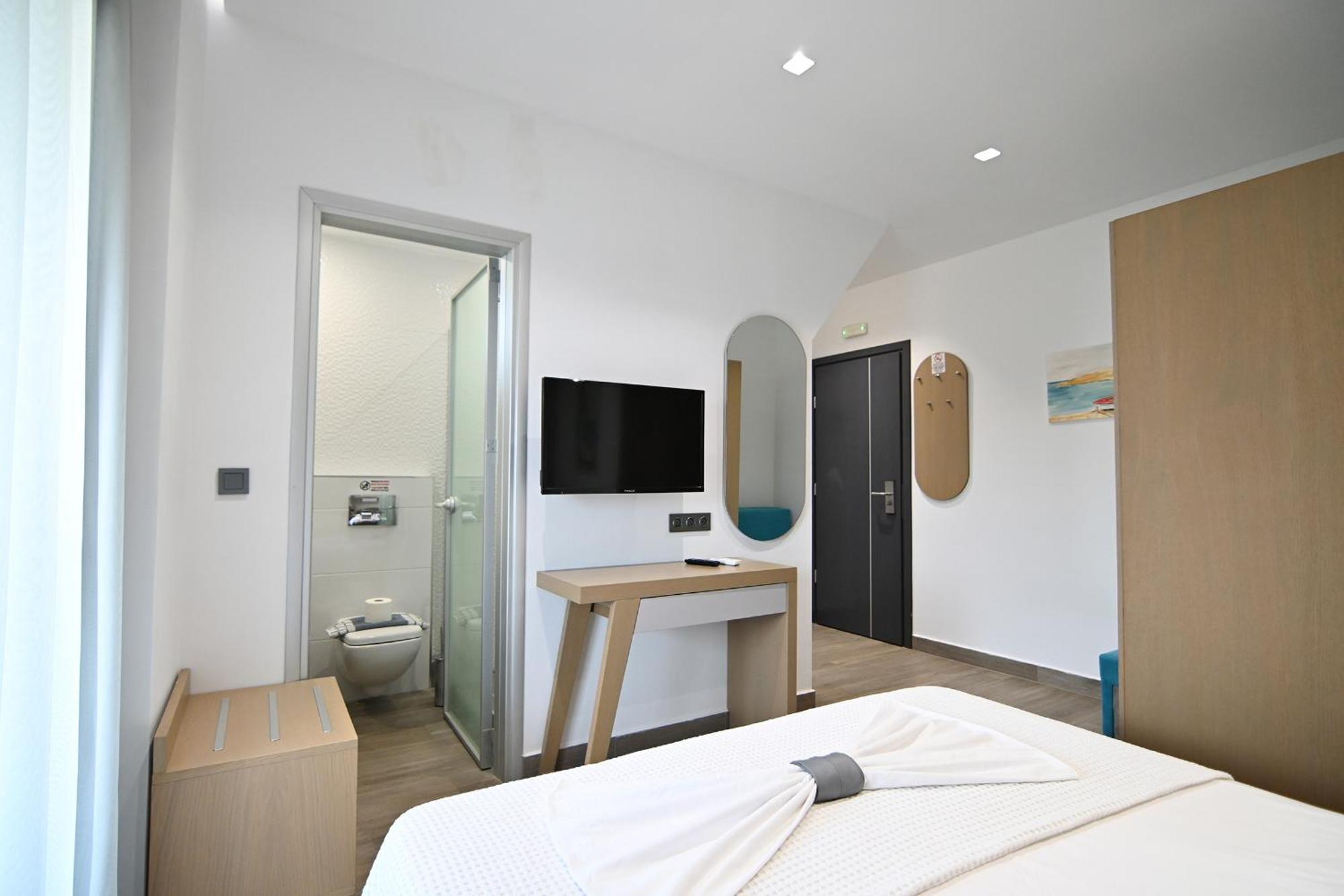 Amalia Rooms Sea View Vrasná Esterno foto