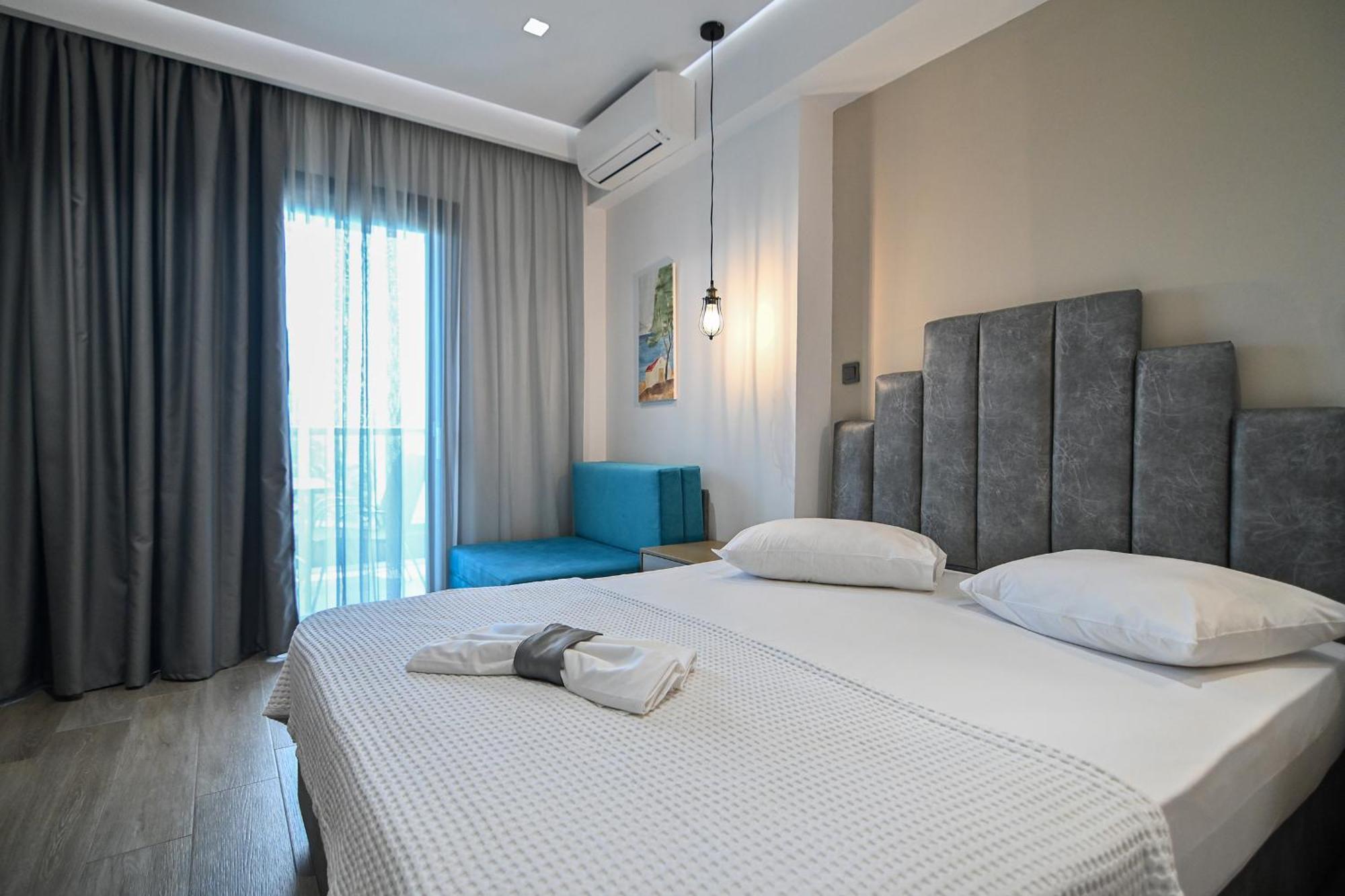Amalia Rooms Sea View Vrasná Esterno foto