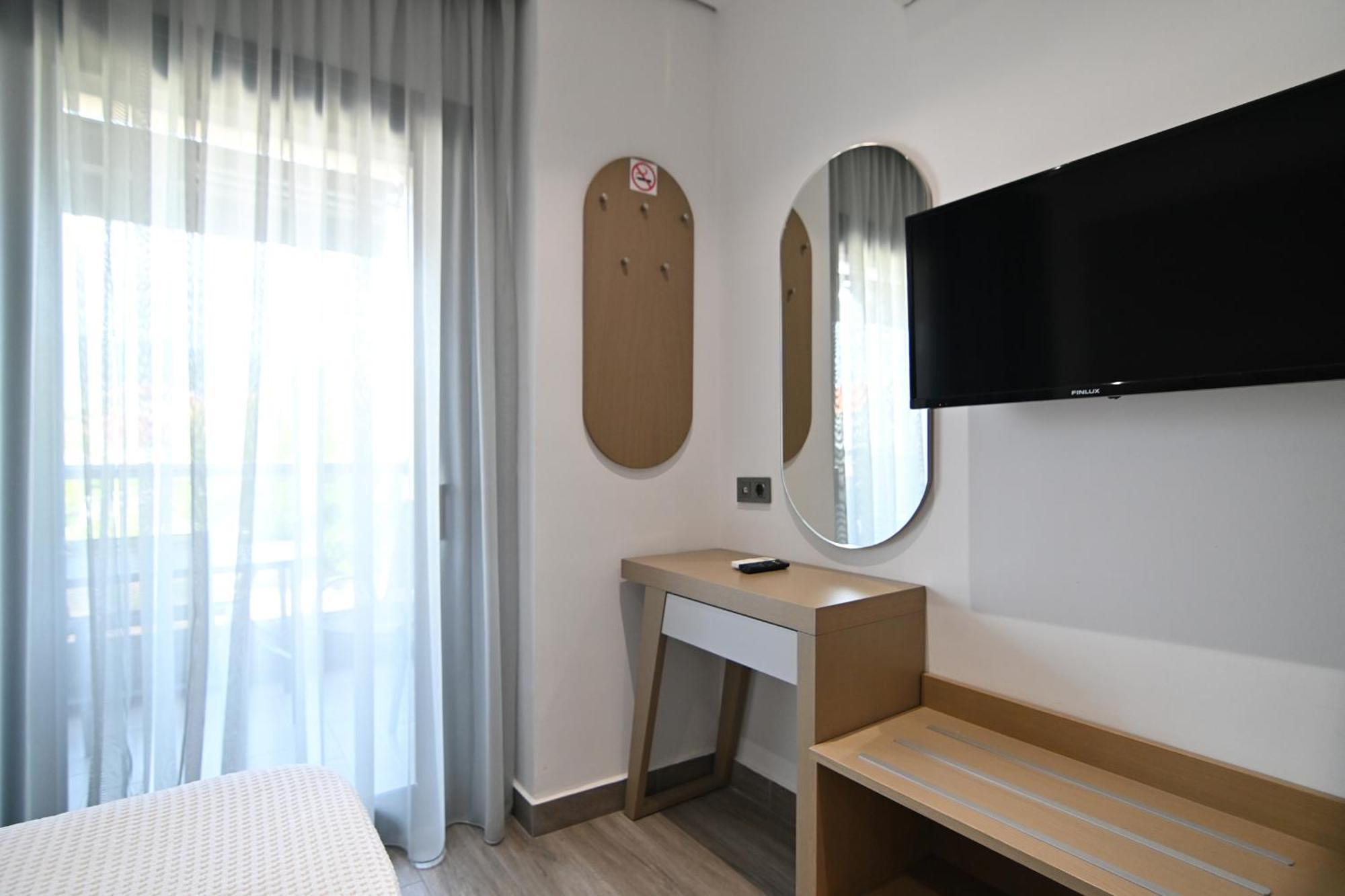 Amalia Rooms Sea View Vrasná Esterno foto