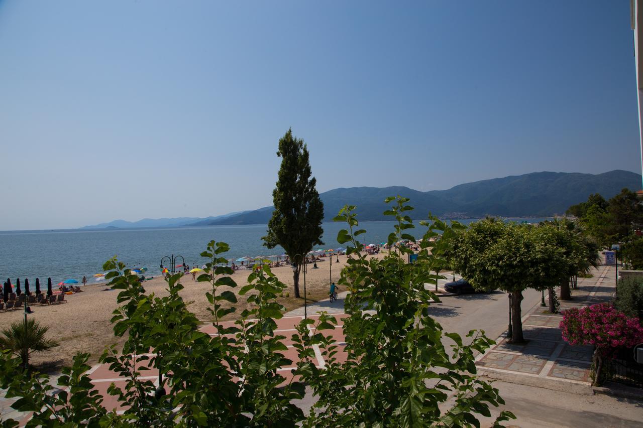 Amalia Rooms Sea View Vrasná Esterno foto