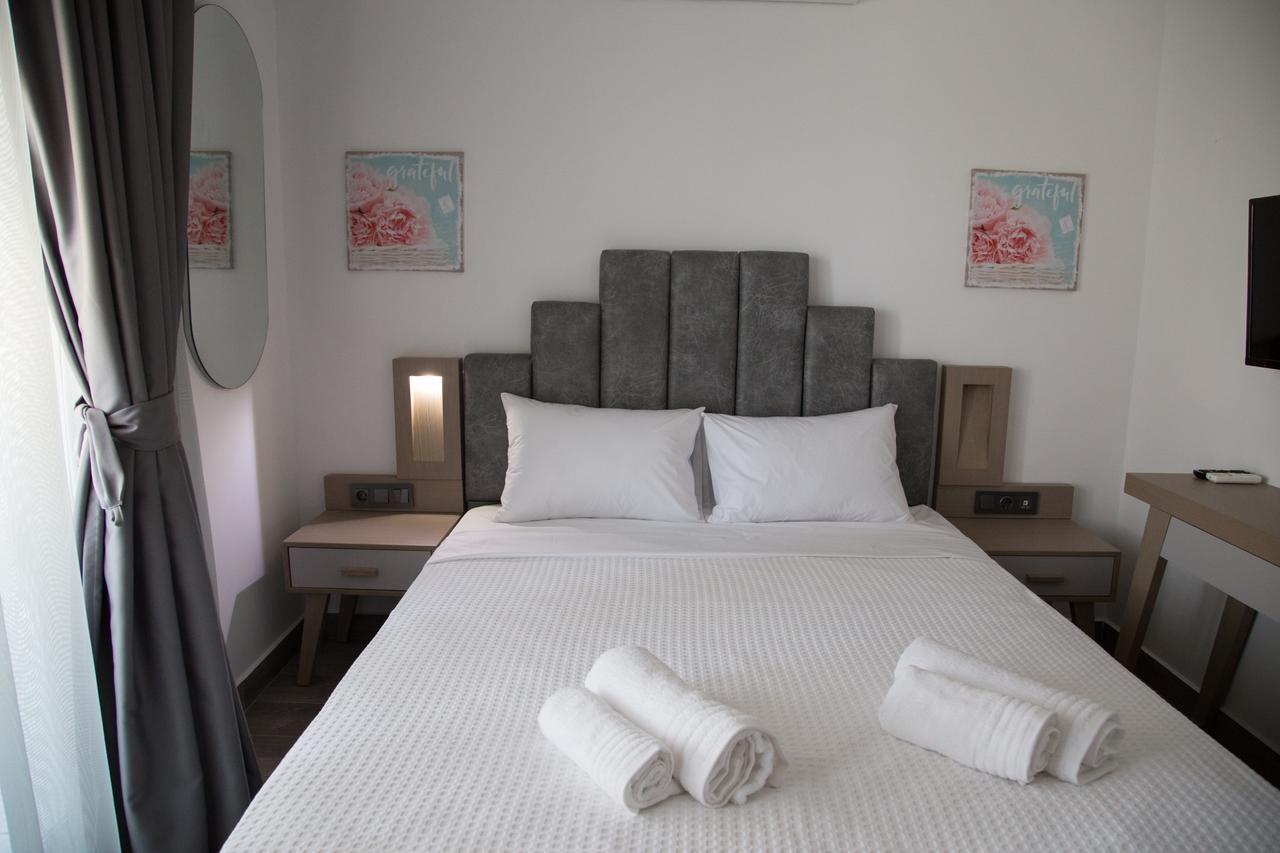 Amalia Rooms Sea View Vrasná Esterno foto
