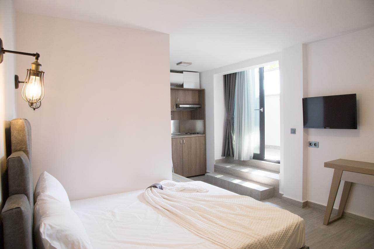 Amalia Rooms Sea View Vrasná Esterno foto